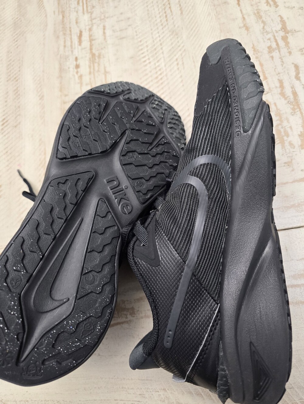 Nike Men's All-Black Athletic Sneakers